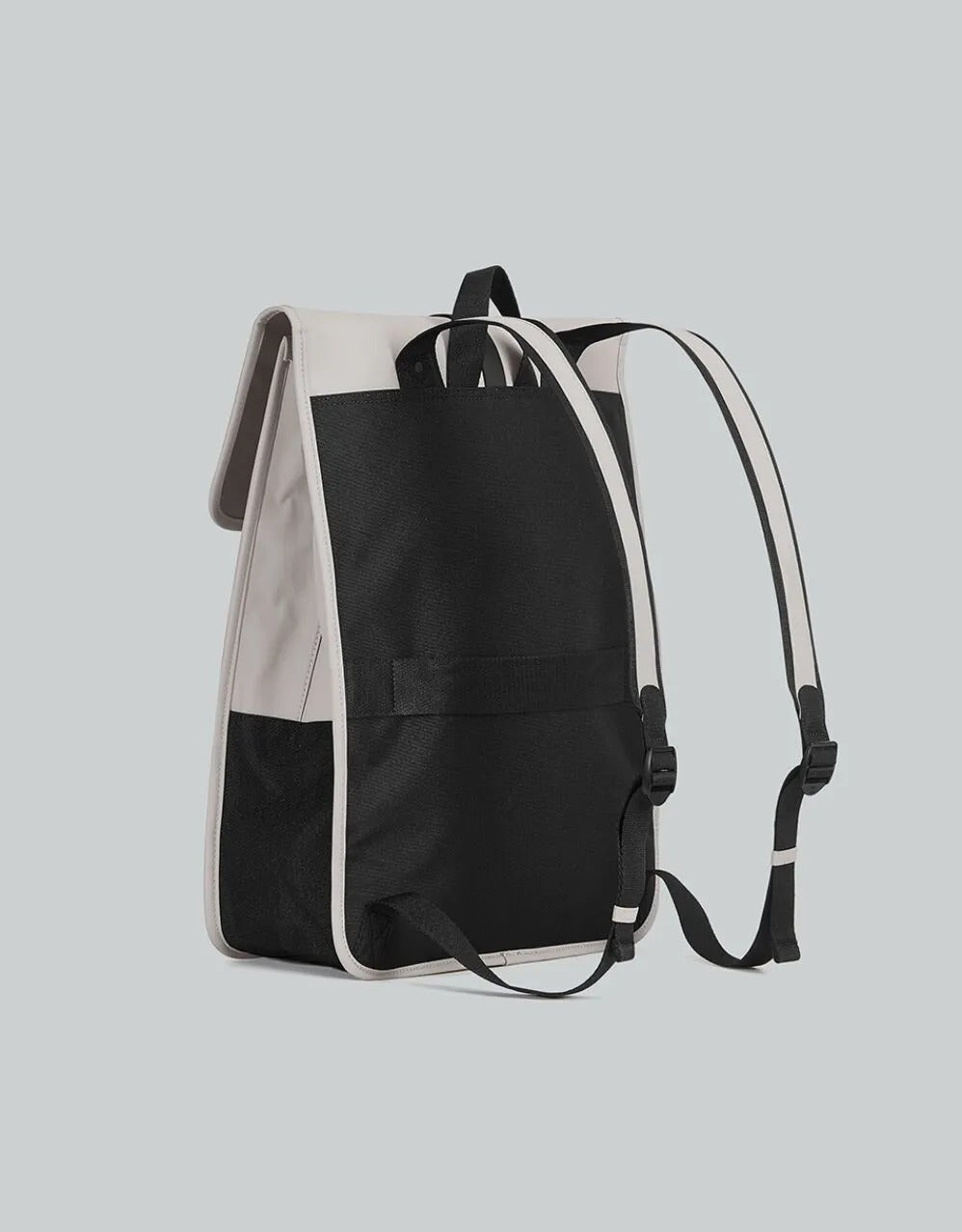 Gaston Luga Däsh 13” Backpack – Sleek, Waterproof & Eco-Friendly (D2C)